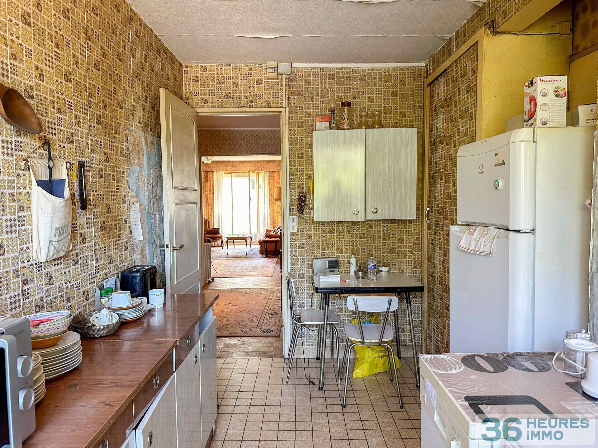 Appartement T4 de 98m2, à rénover. Secteur Camus, Nantes