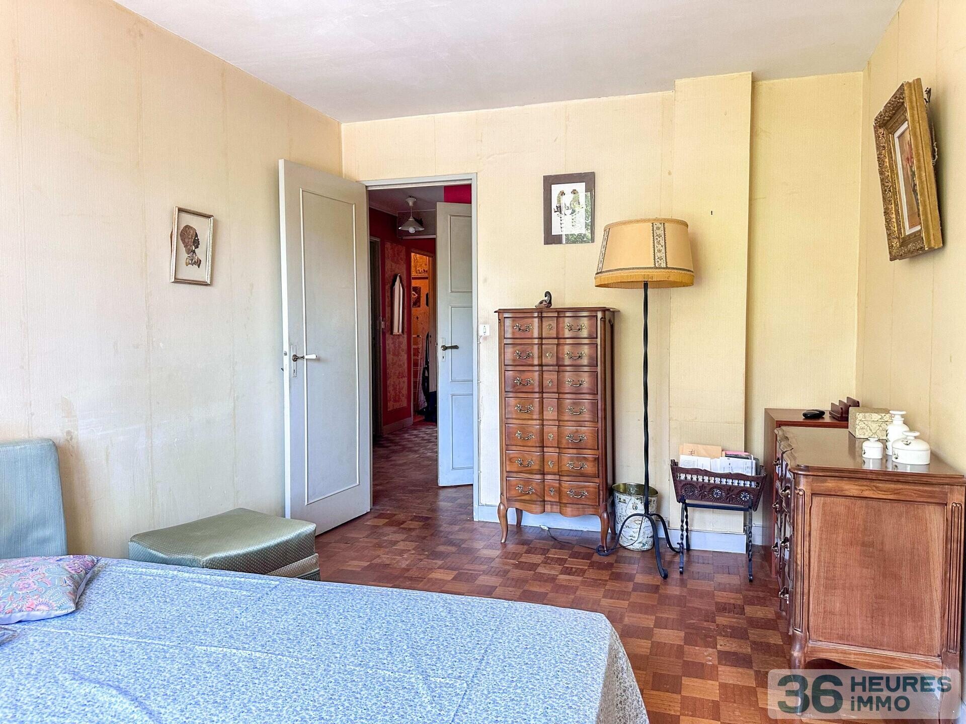 Appartement T4 de 98m2, à rénover. Secteur Camus, Nantes