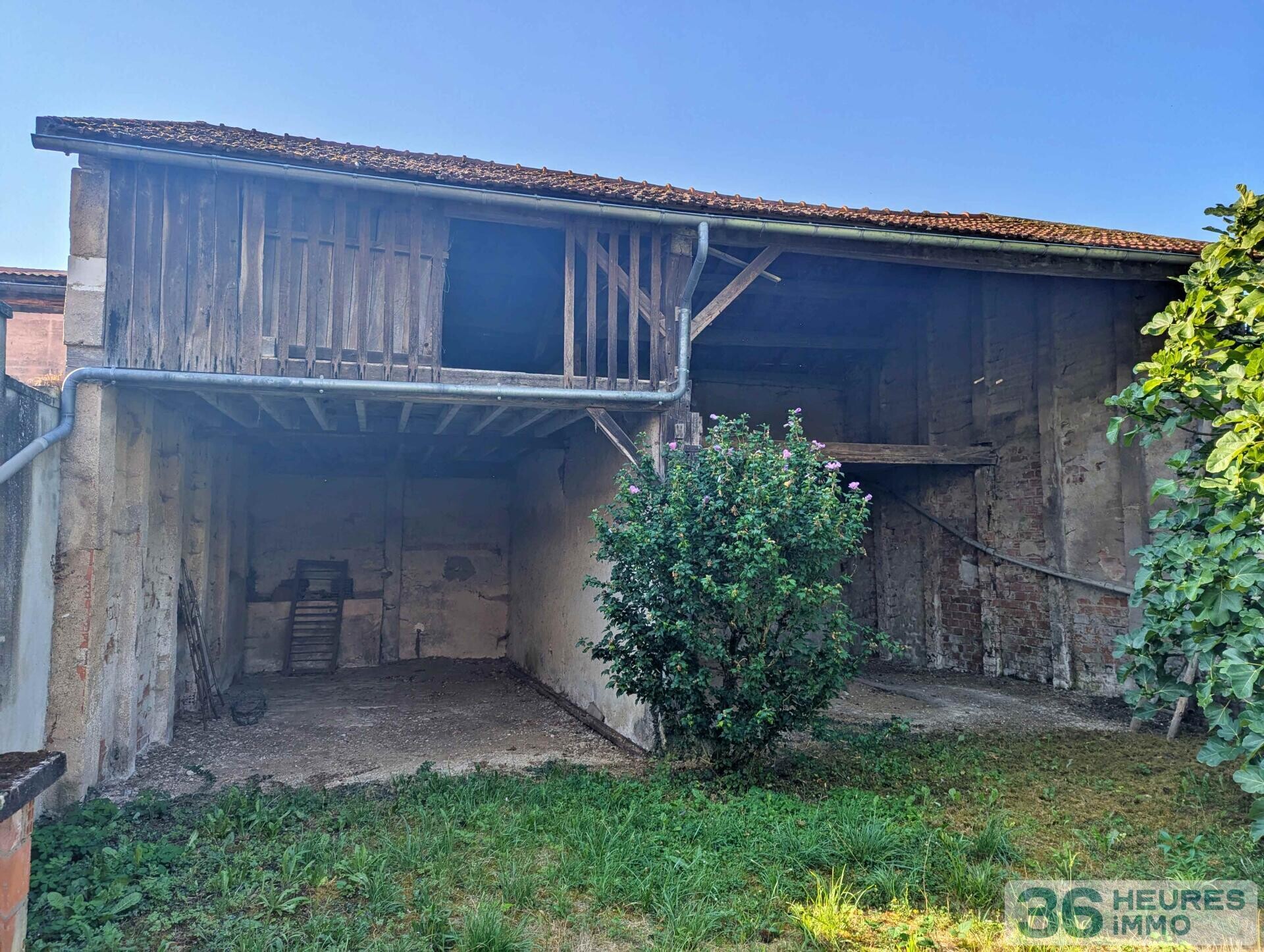 VENTE INTERACTIVE Maison T5 à rénover avec dépendances et jardin à COULANGES SUR YONNE