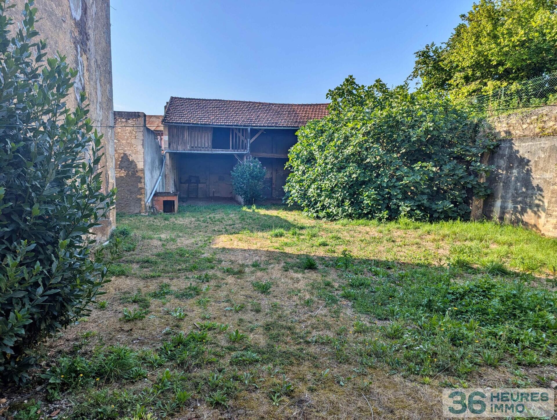 VENTE INTERACTIVE Maison T5 à rénover avec dépendances et jardin à COULANGES SUR YONNE