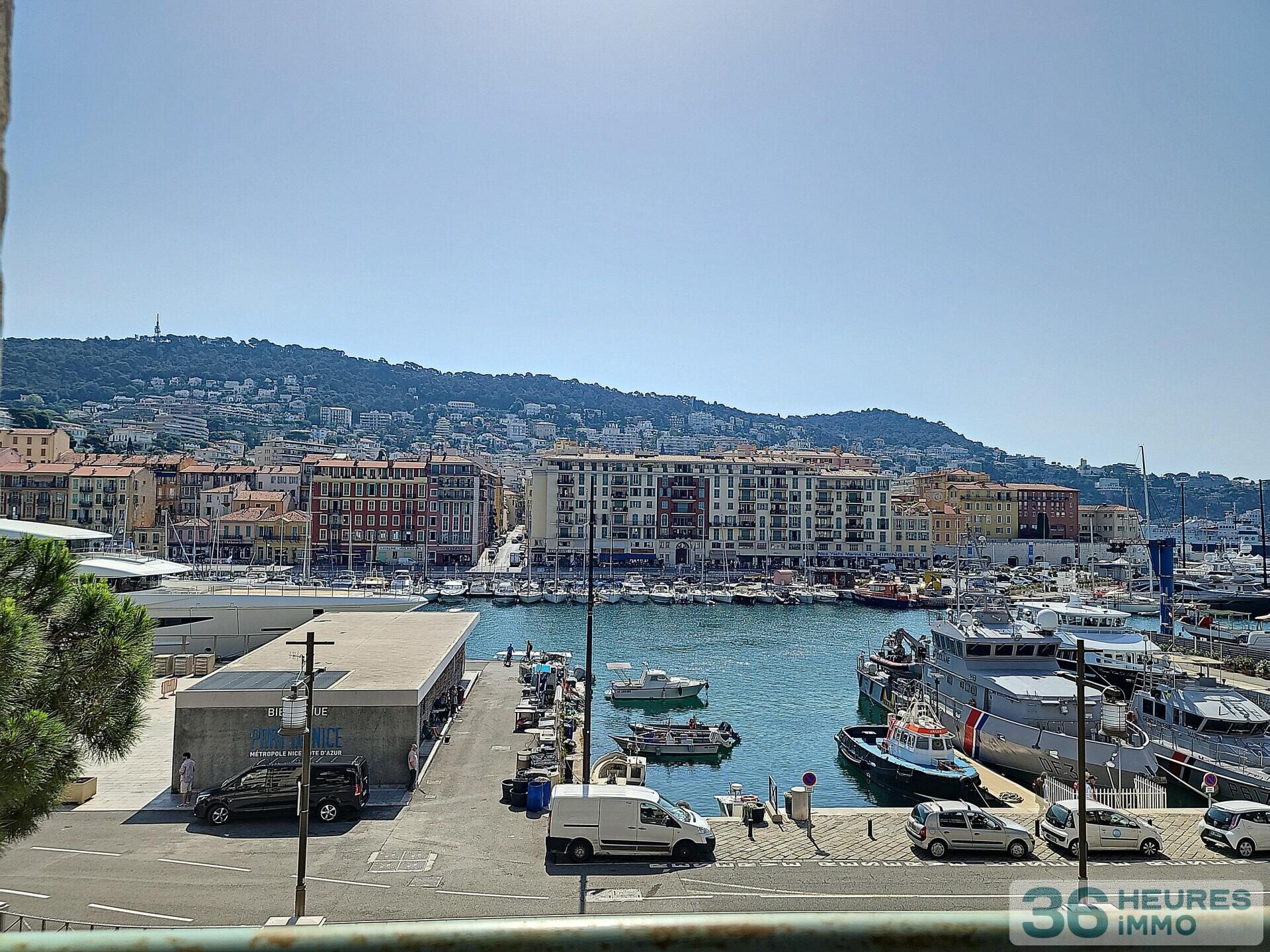 Bijou en 1ère ligne du port de Nice