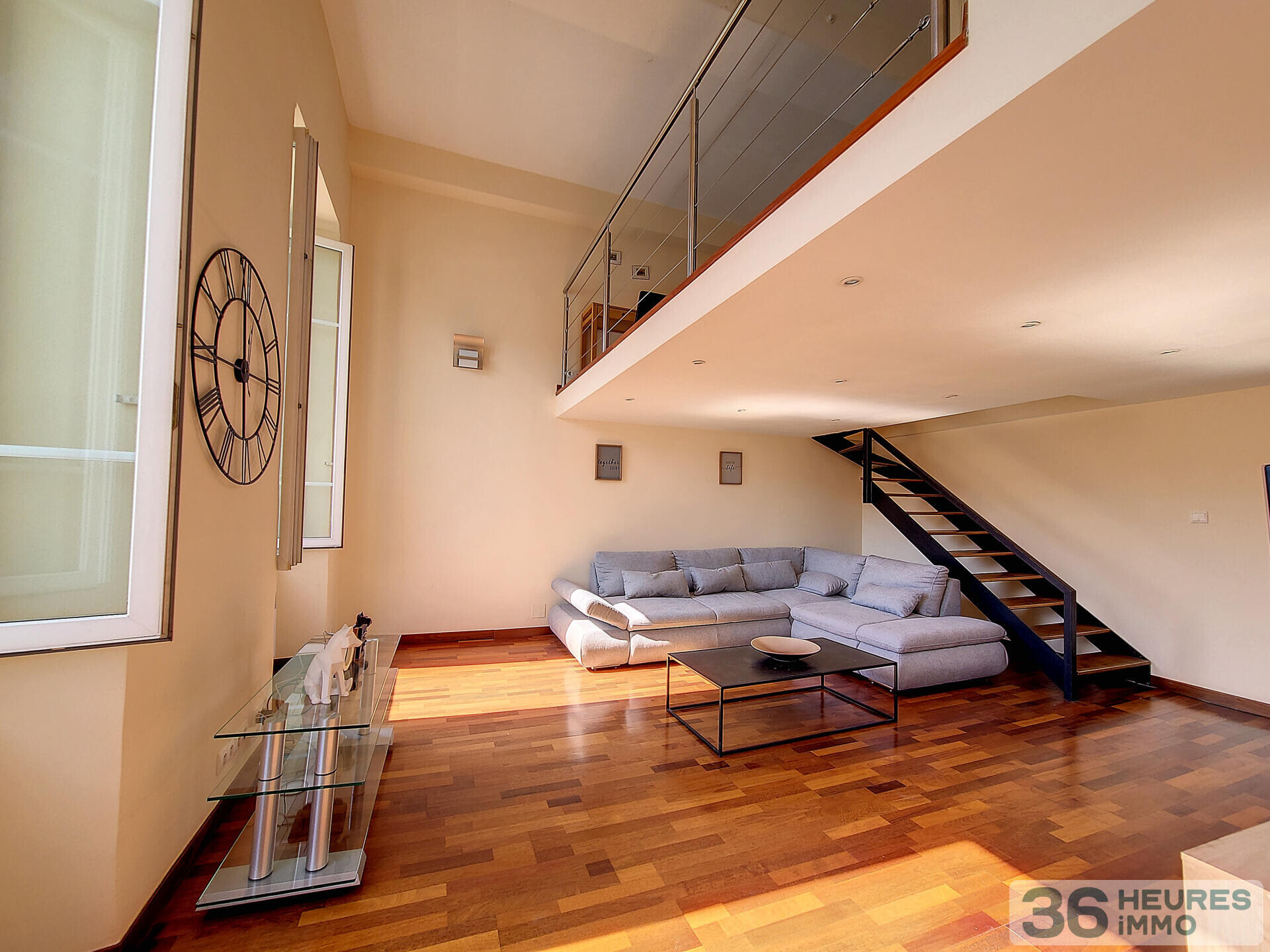 Bijou en 1ère ligne du port de Nice