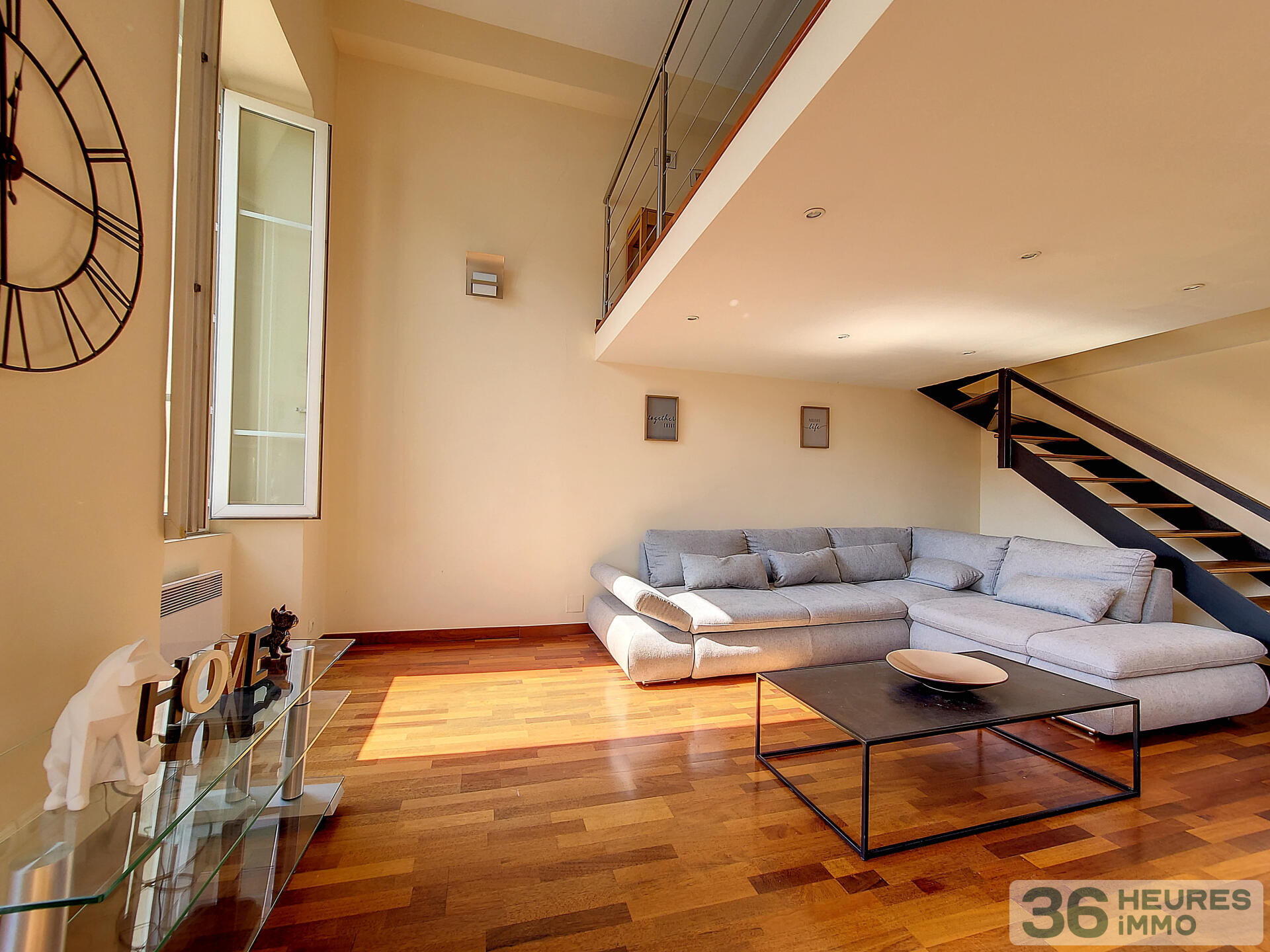 Bijou en 1ère ligne du port de Nice