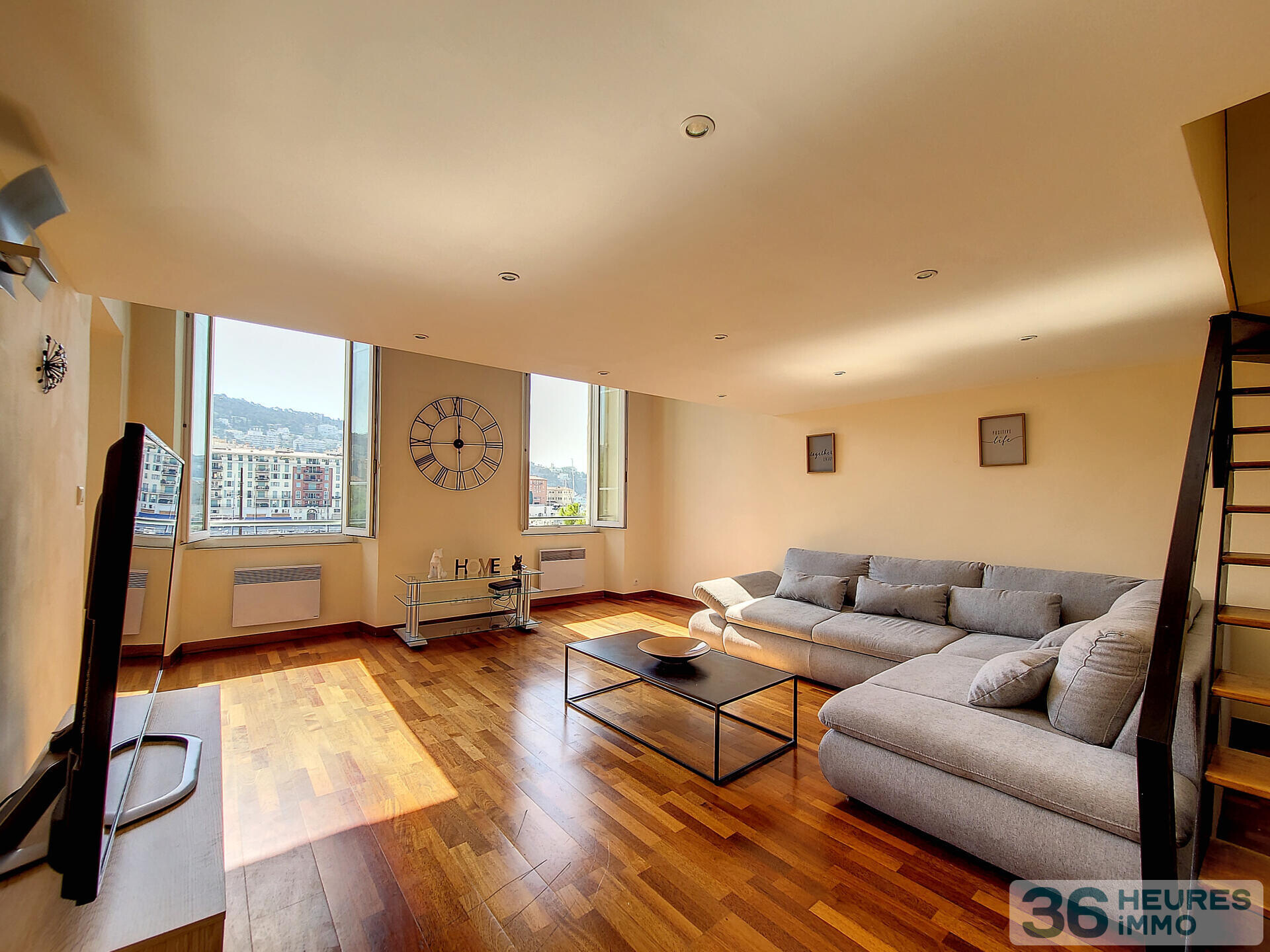 Bijou en 1ère ligne du port de Nice