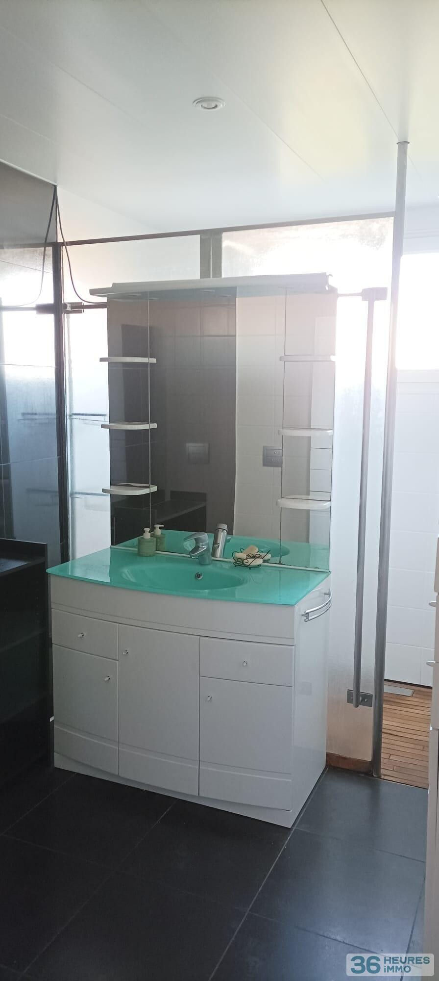 Sympathique maison de 130 m2 avec grand espace de stockage