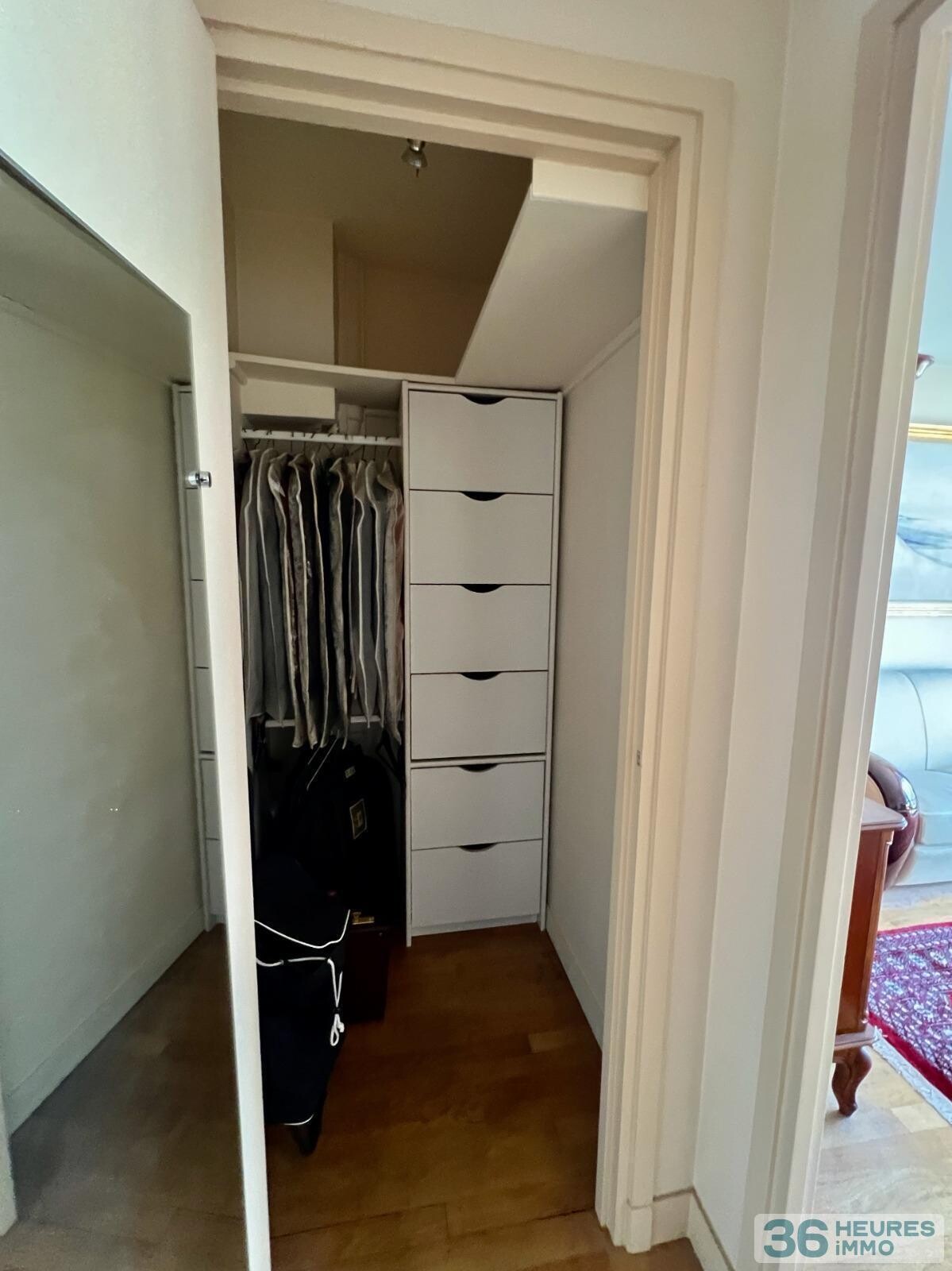 Appartement de 3 pièces avec grand balcon de 12 m² et vue dégagée