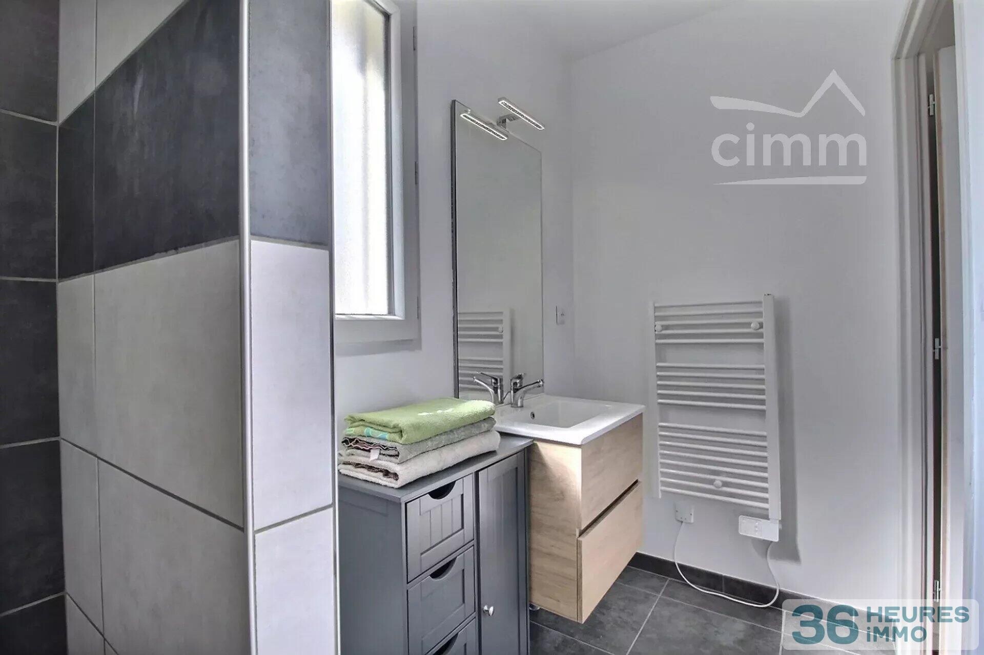 A Villaines les Rochers maison récente de 2023 – 101m² - 4 chambres- garage – jardin de 900m² env.