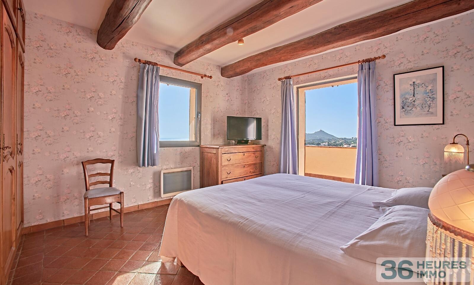 MAGNIFIQUE VILLA EN PIERRE VUE MER