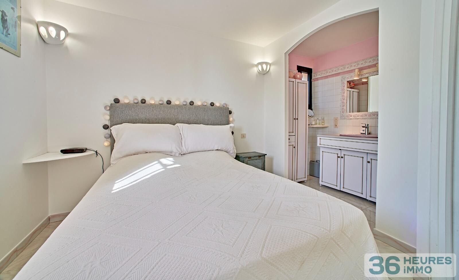 MAGNIFIQUE VILLA EN PIERRE VUE MER