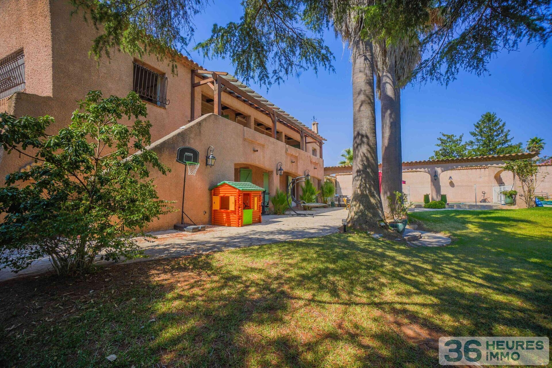 Villa de 417m² à Lattes 