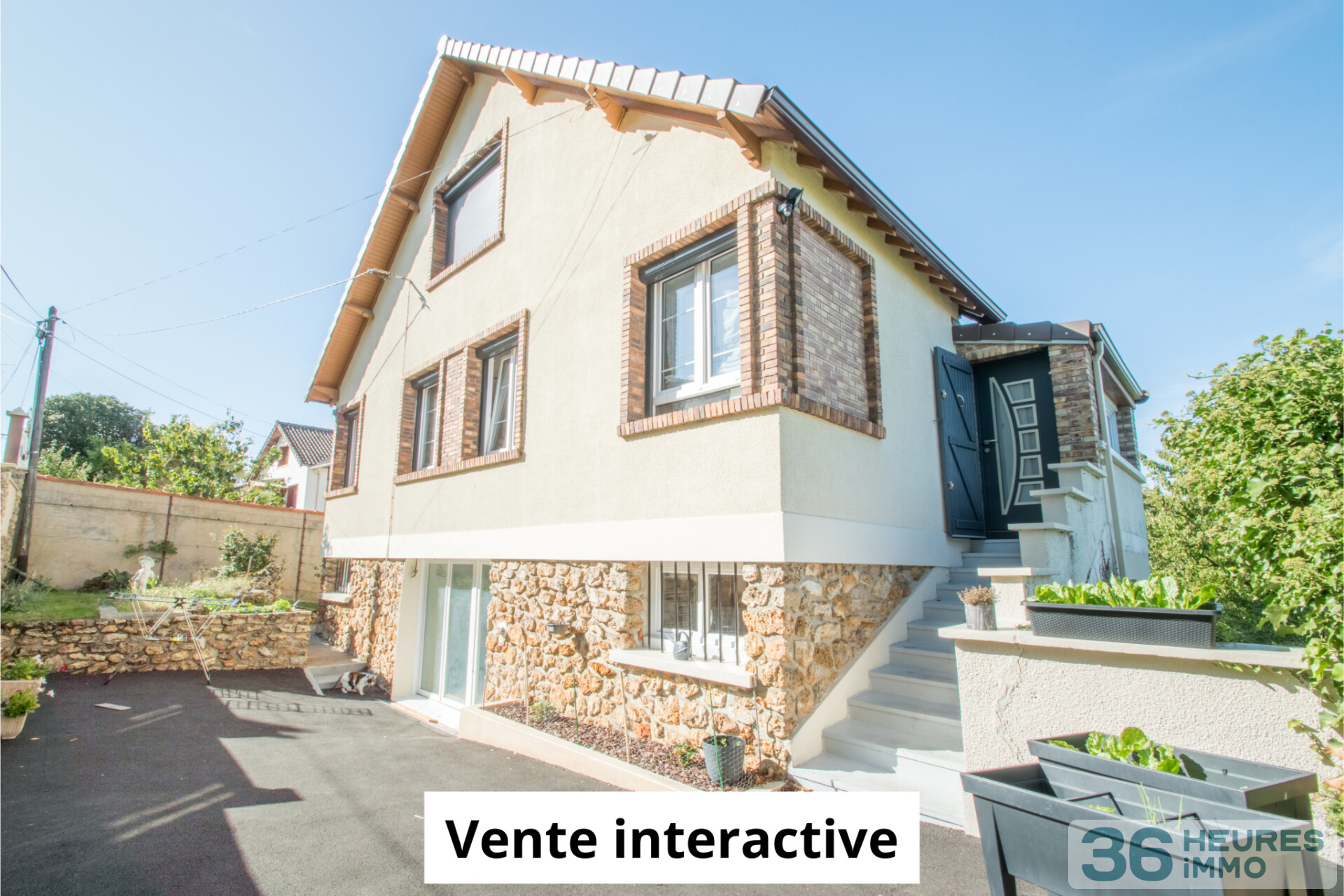 *** MAISON INDIVIDUELLE AVEC VUE SUR LA TOUR DE MONTLHERY - PROCHE DE TOUTES COMMODITES - BOX EN SOUS SOL ***