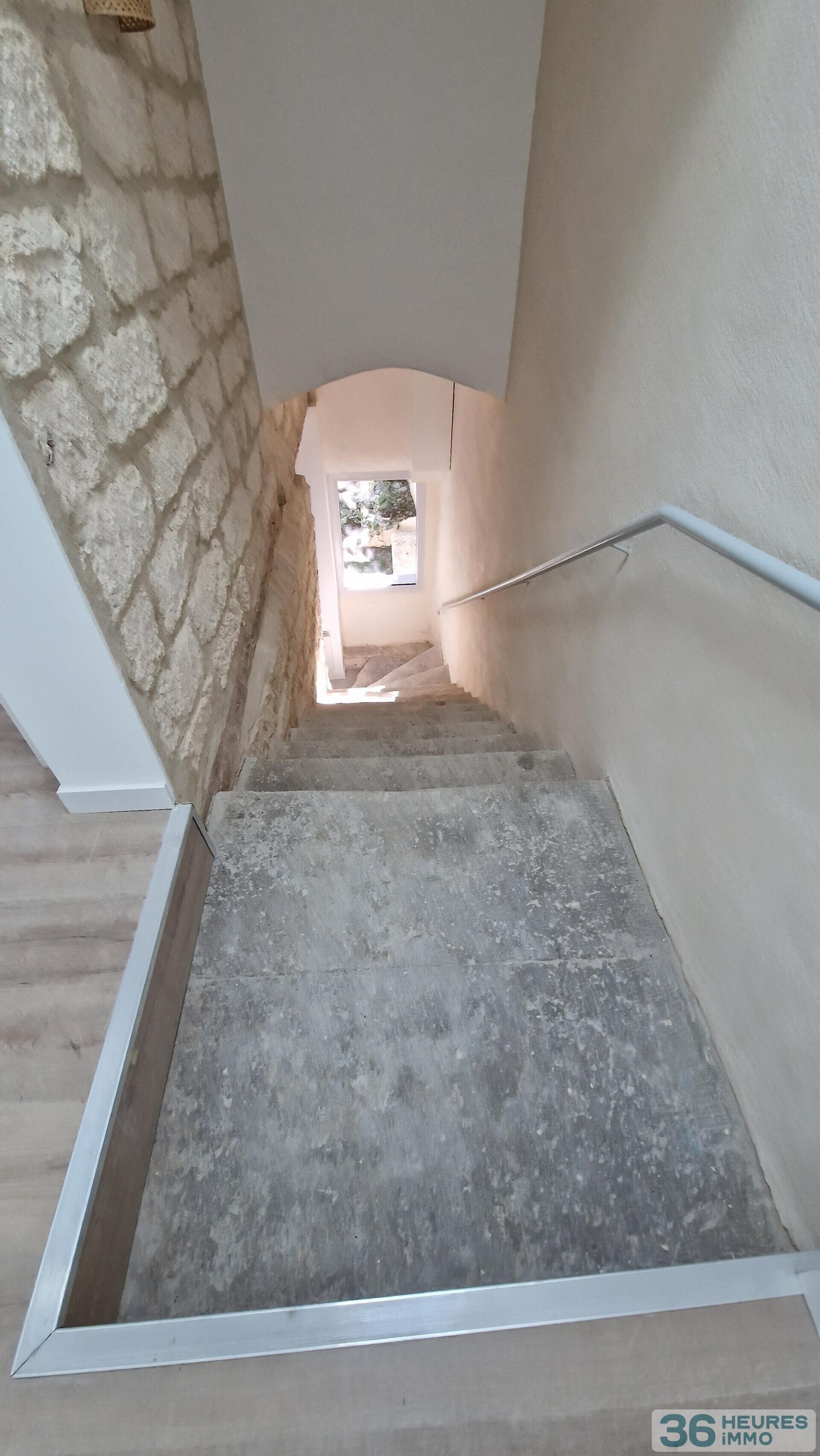 A VENDARGUES Maison de village T5 rénovée avec jardin