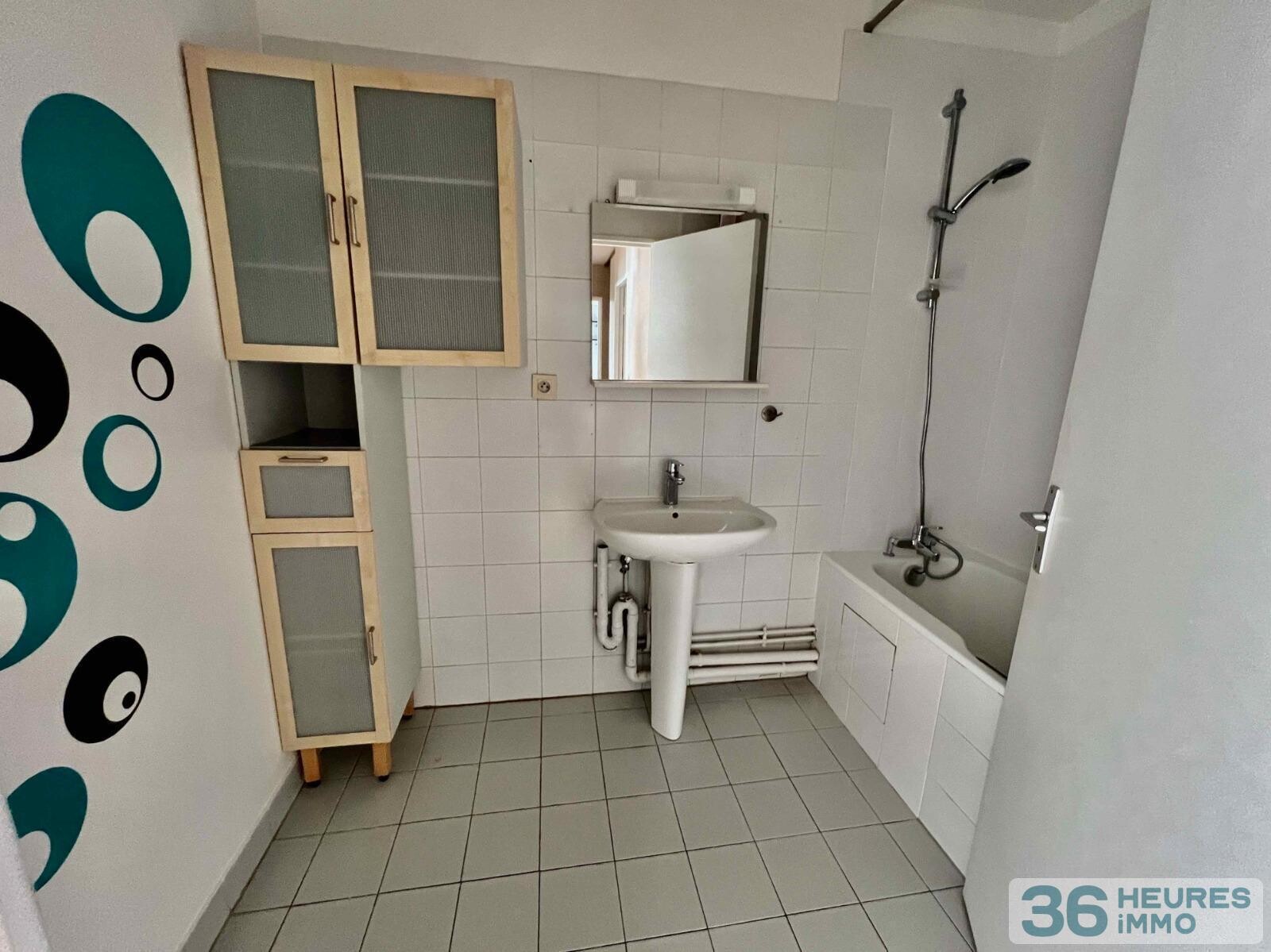 3 PIÈCES AVEC LOGGIA en face du Parc de Bercy