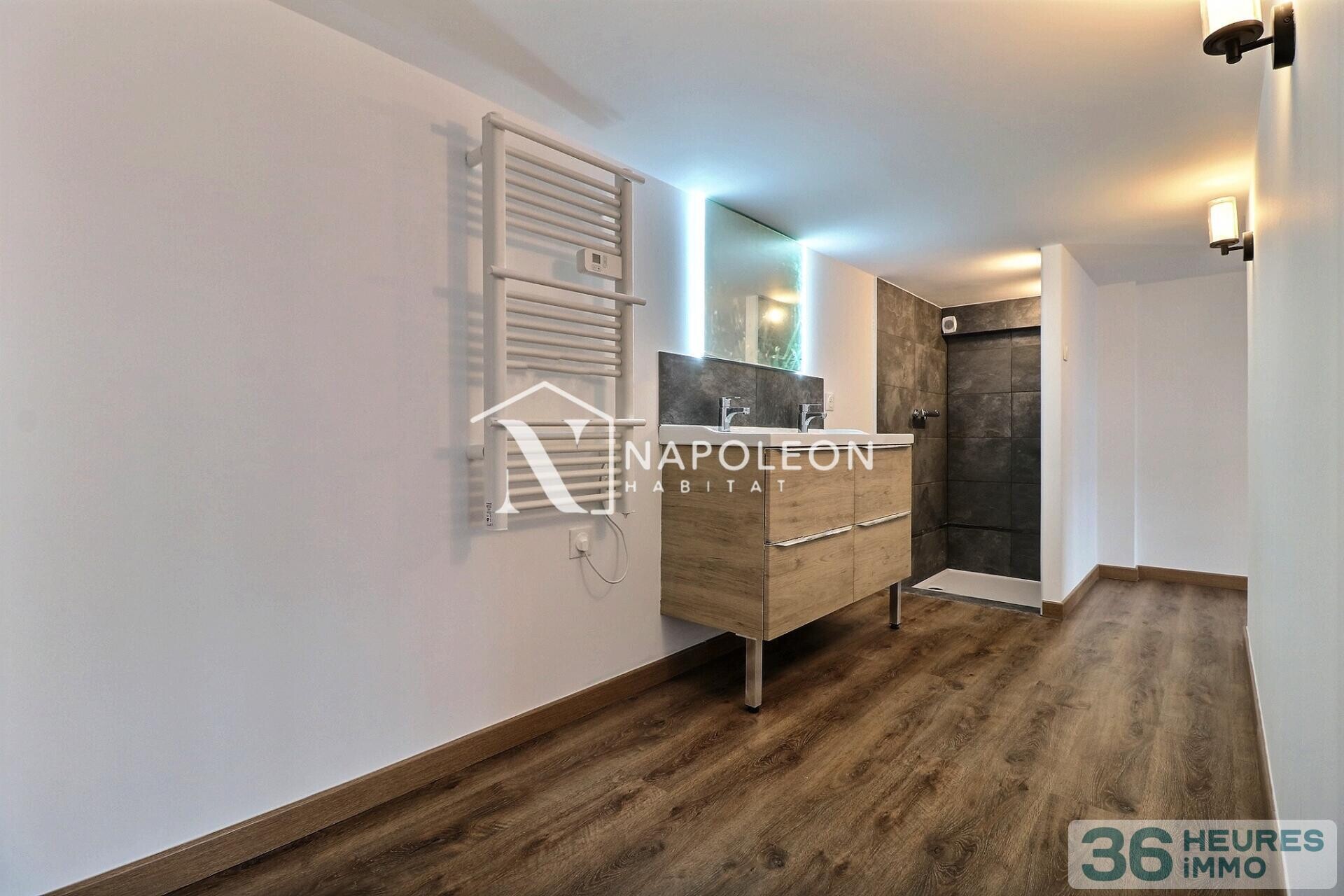 Loft rénové avec terrasse