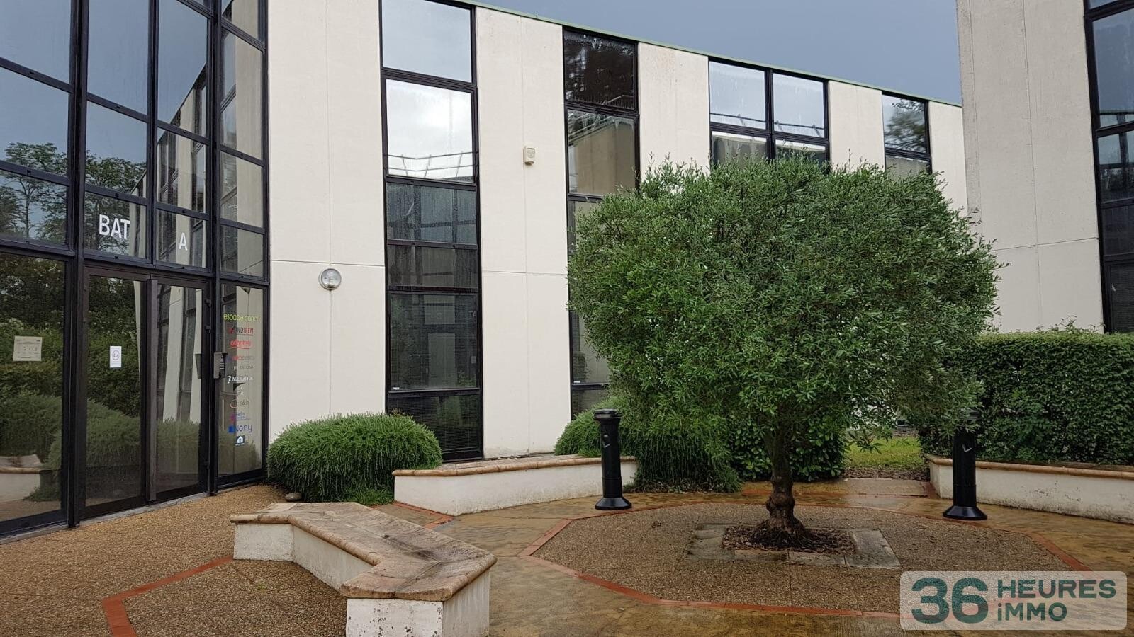 Locaux à usage de bureau 888 m²