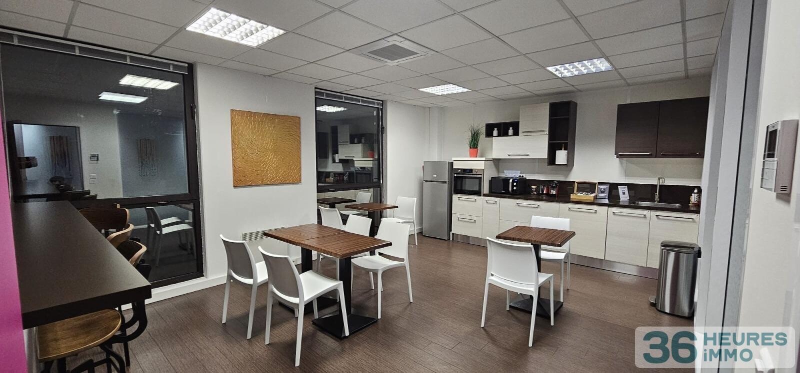 Locaux à usage de bureau 888 m²