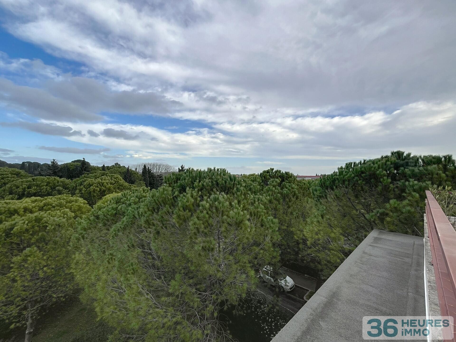 Dernier étage résidence 2002 F4 de 107 m² avec terrasse de 109 m², deux garage et parking