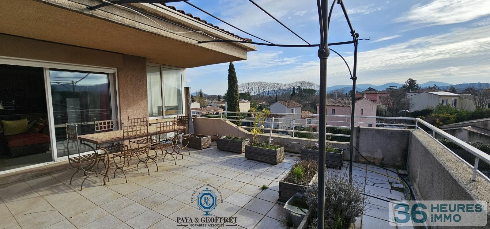 Appartement de 67m² avec terrasse de 77m² à GAREOULT