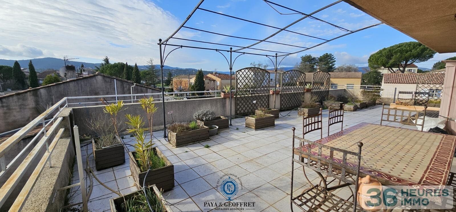 Appartement de 67m² avec terrasse de 77m² à GAREOULT