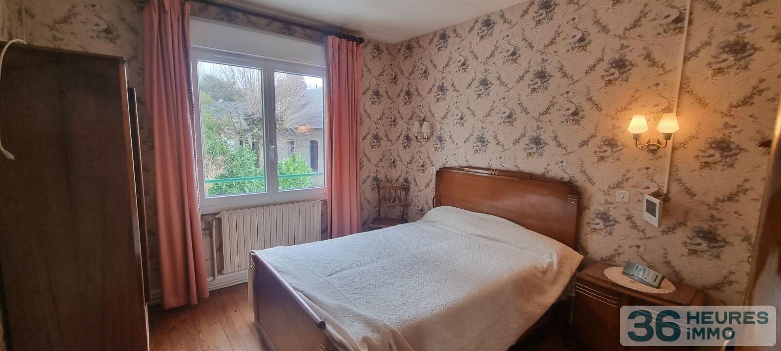 MAISON QUARTIER ISAAC. 