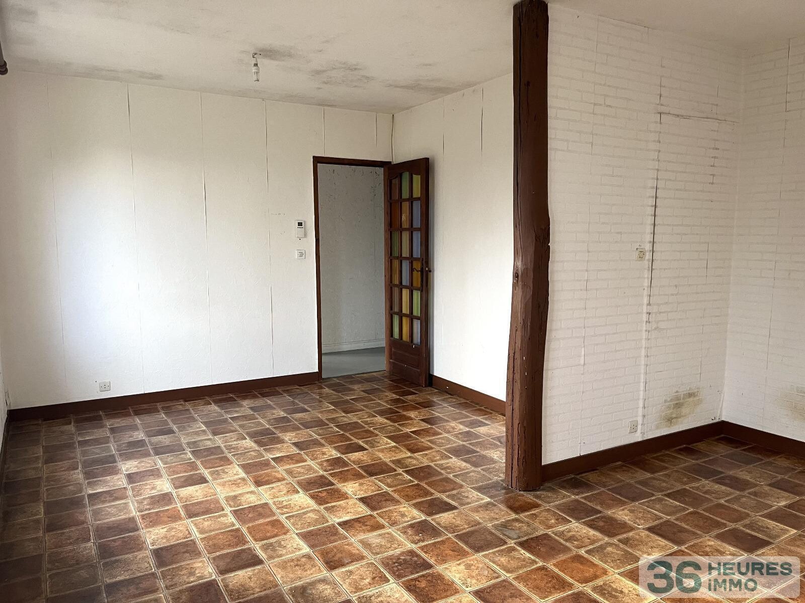 Belle parcelle de 935m2 avec une maison à restaurer