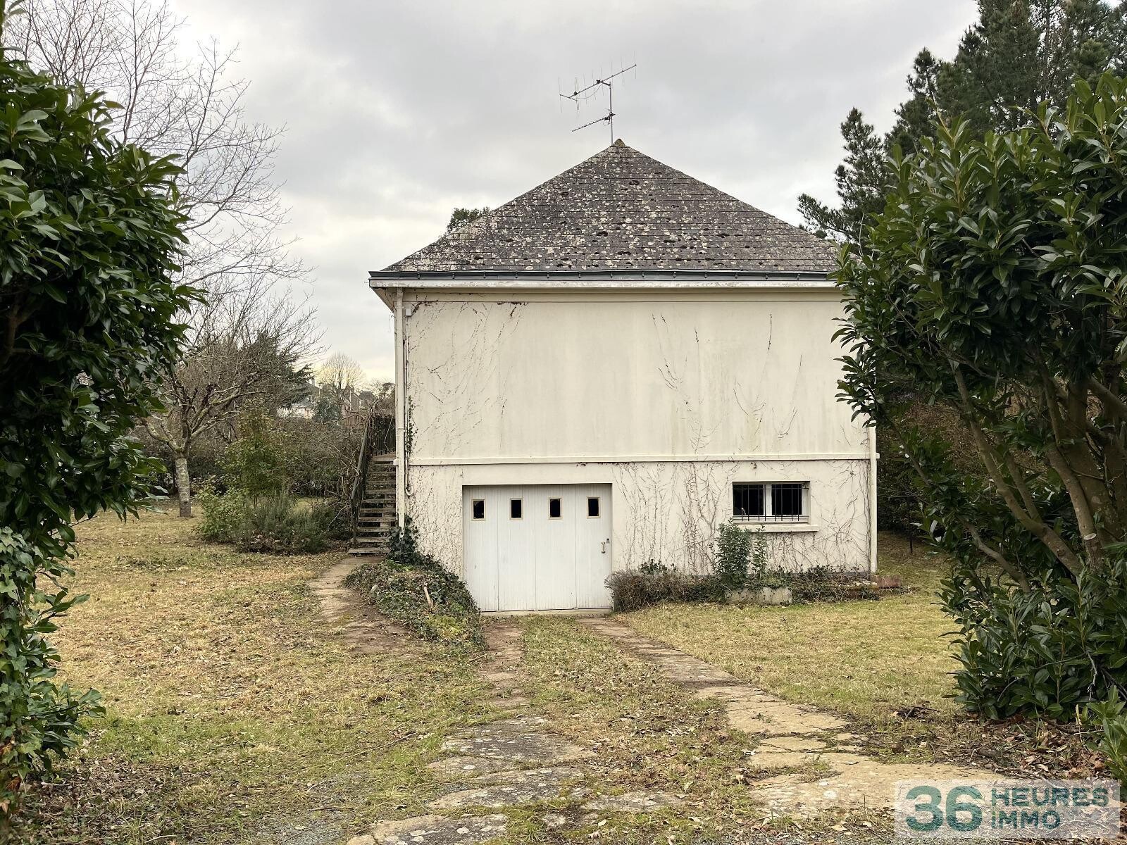 Belle parcelle de 935m2 avec une maison à restaurer