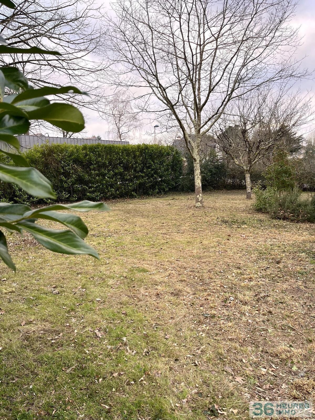 Belle parcelle de 935m2 avec une maison à restaurer