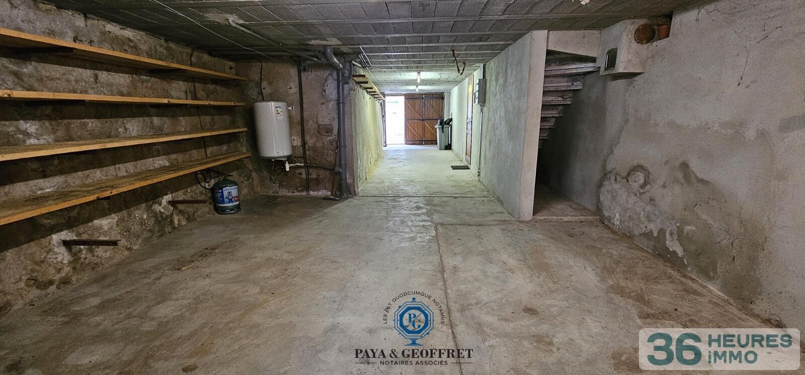 Maison de village de 114m² à rénover avec jardin à LA ROQUEBRUSSANNE