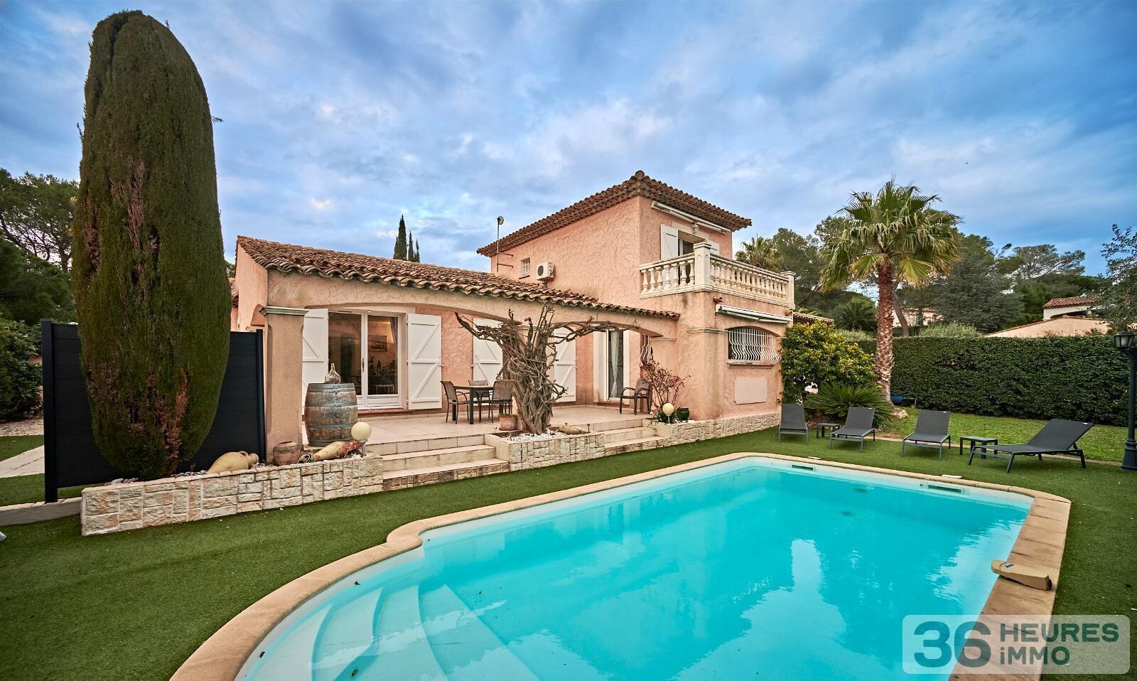 VILLA DANS QUARTIER RESIDENTIEL DE VALESCURE