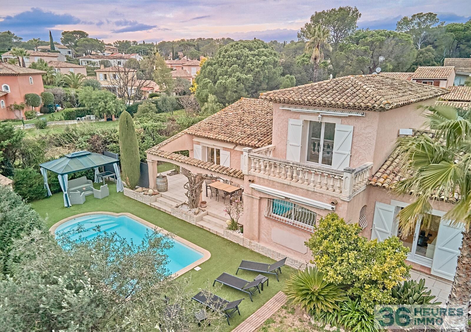 VILLA DANS QUARTIER RESIDENTIEL DE VALESCURE