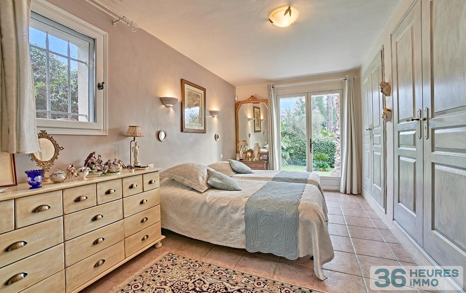 VILLA DANS QUARTIER RESIDENTIEL DE VALESCURE