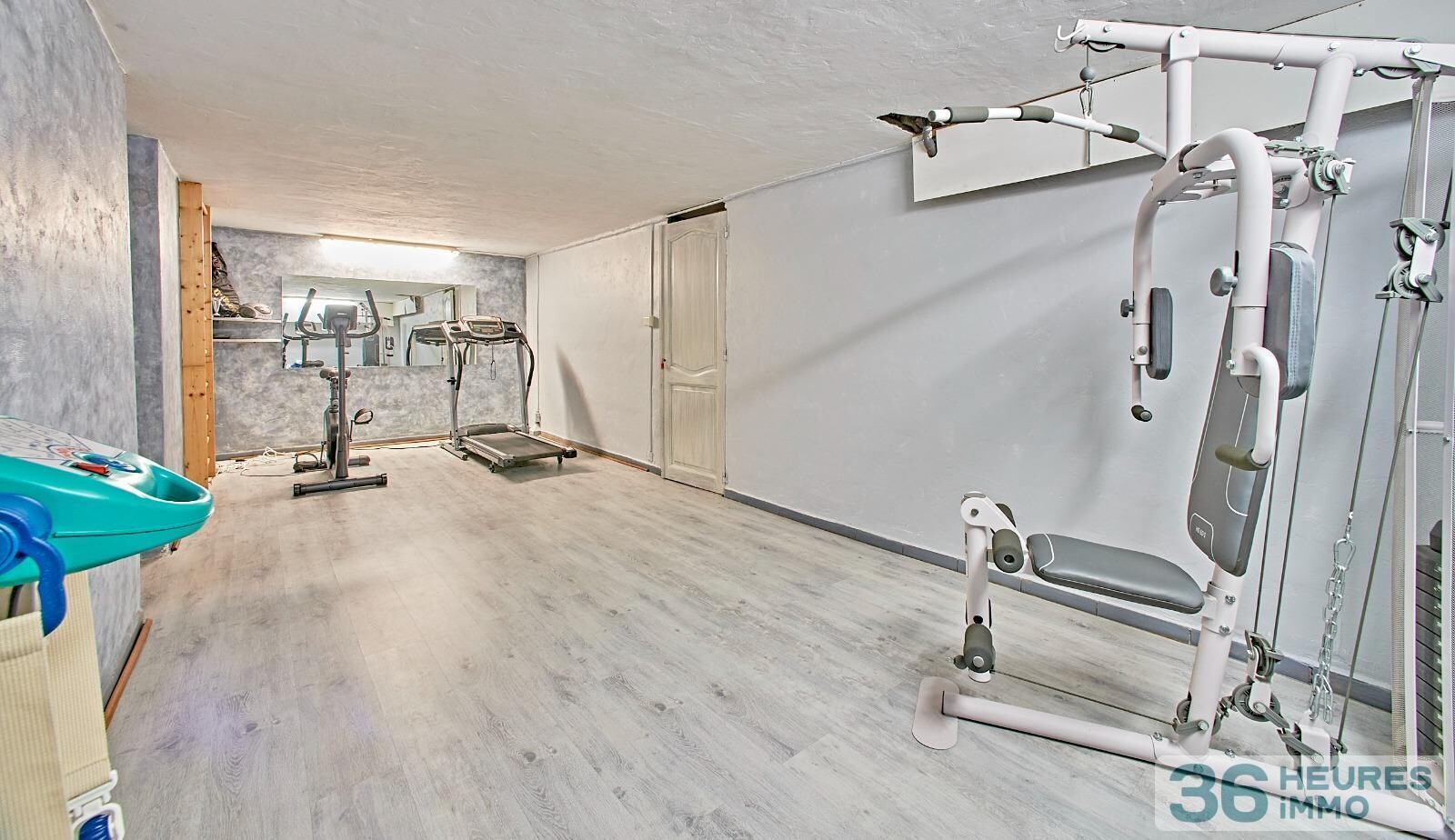 VILLA DANS QUARTIER RESIDENTIEL DE VALESCURE