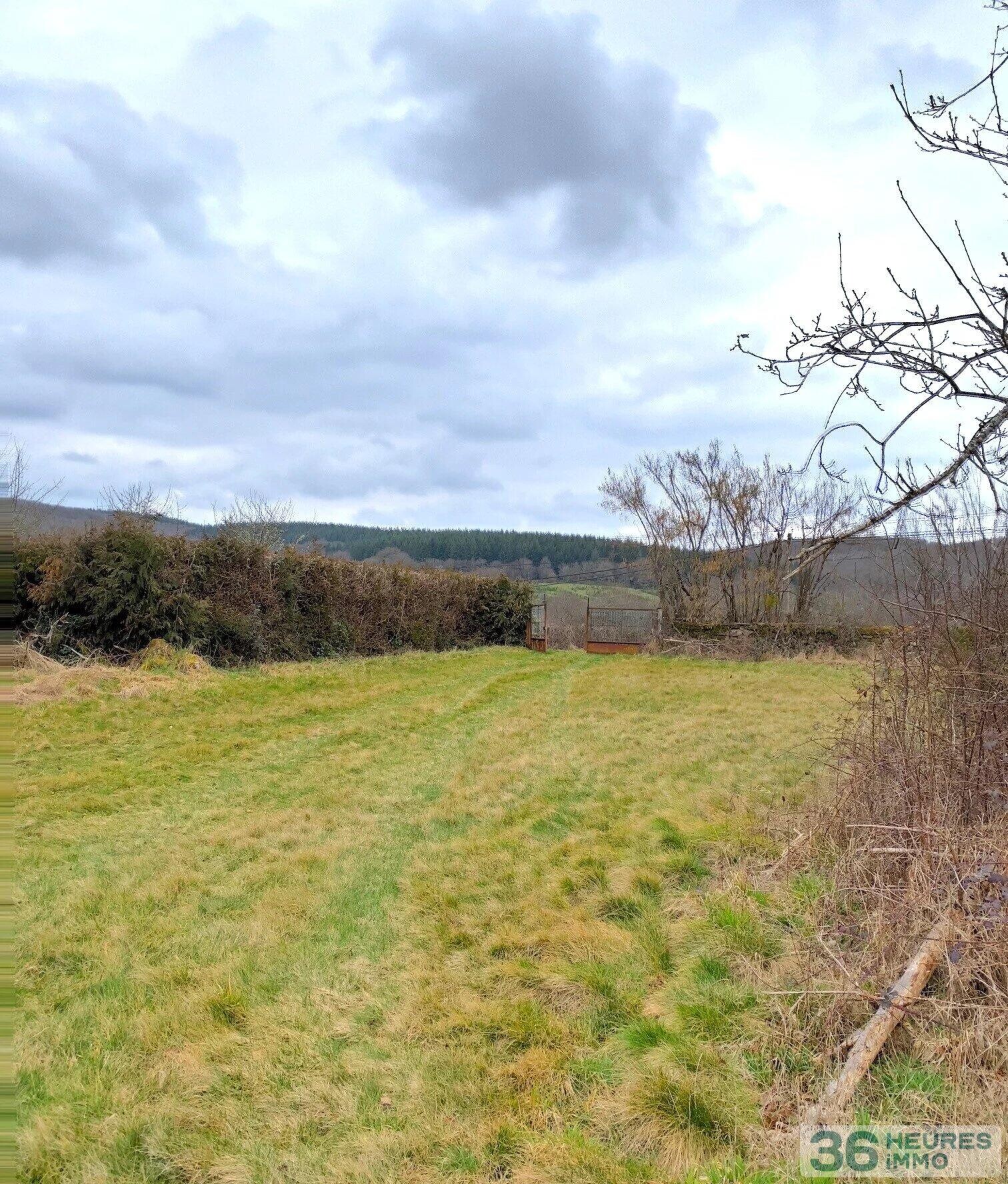 A VENDRE ENTREPÔT SUR 7 000m² de TERRAIN