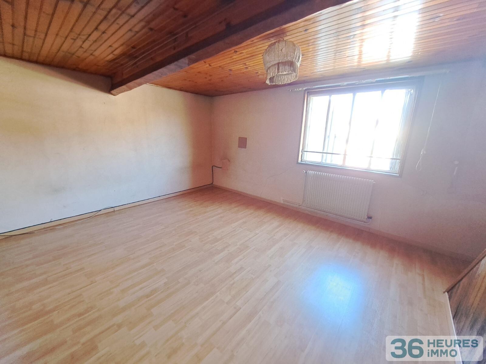 MAISON PLAIN PIED POSSIBLE AVEC JARDIN ET GARAGE 