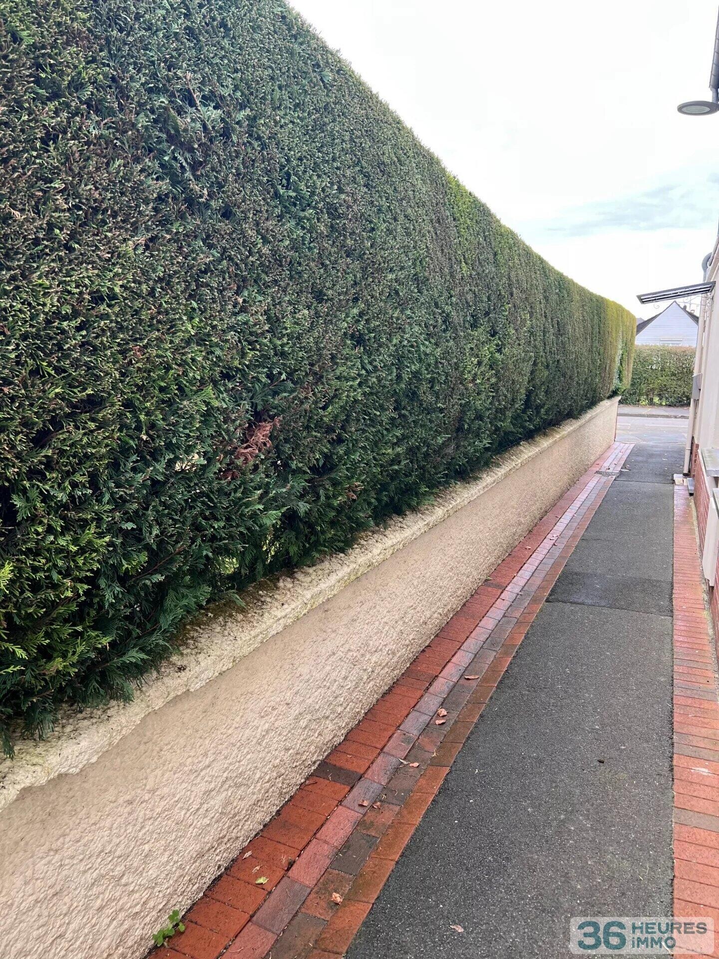 LEERS. Maison flamande 3 PIECES 77 m² Jardin