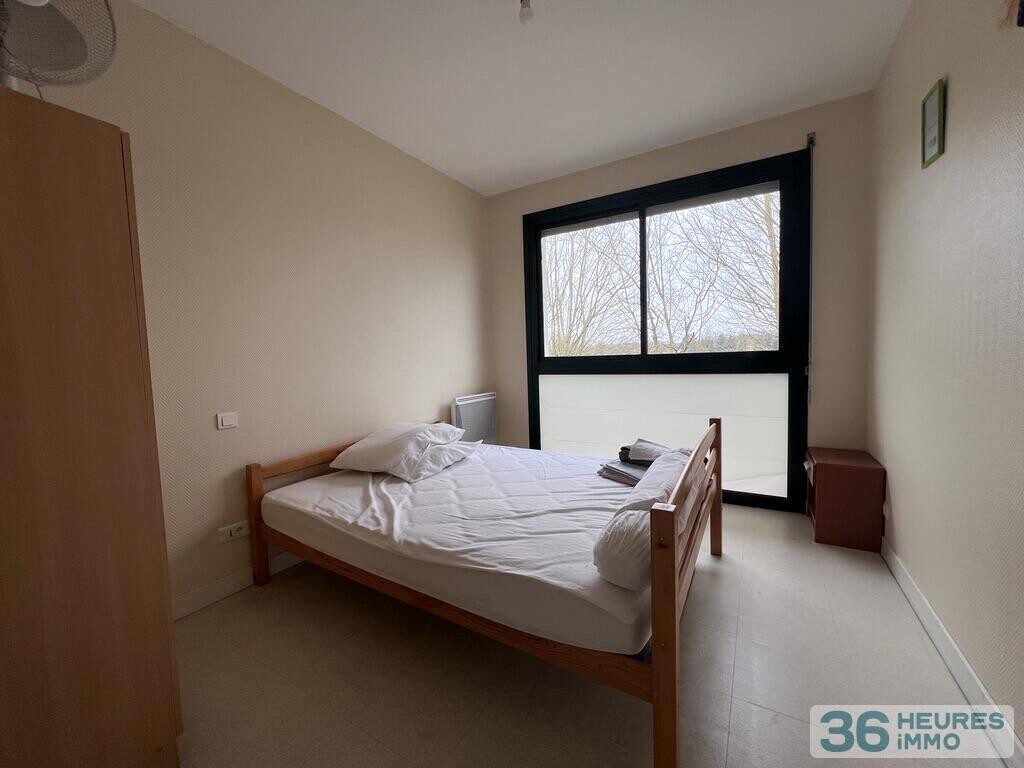 BATIMENT AVEC BUREAU ET LOGEMENT A L'ETAGE