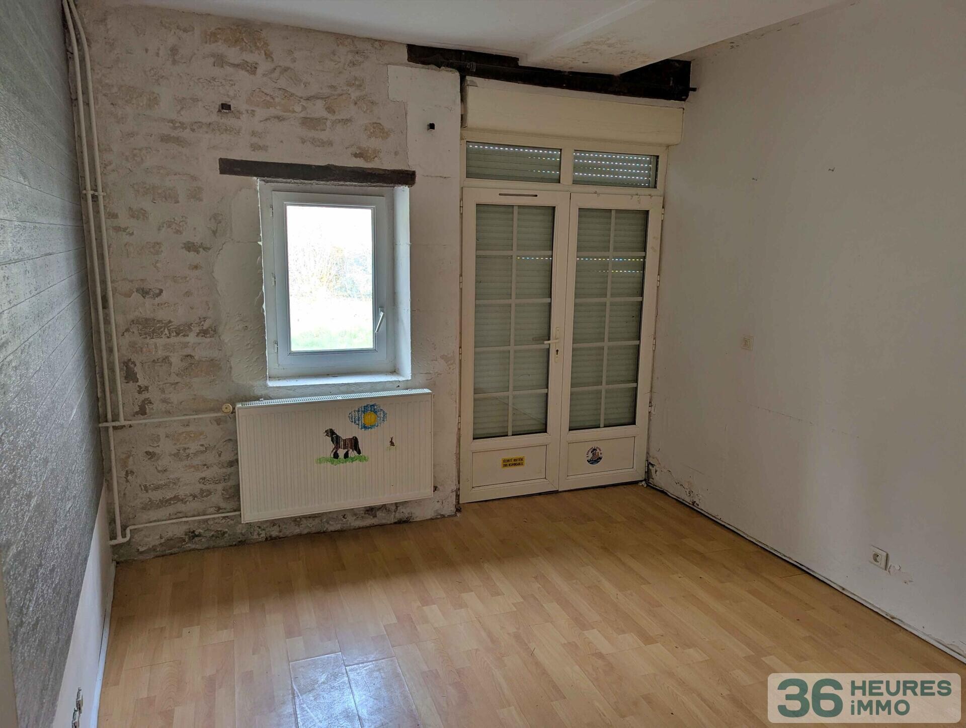 Immeuble en monopropriété comprenant 5 logements à rénover avec jardin à COULANGES LA VINEUSE