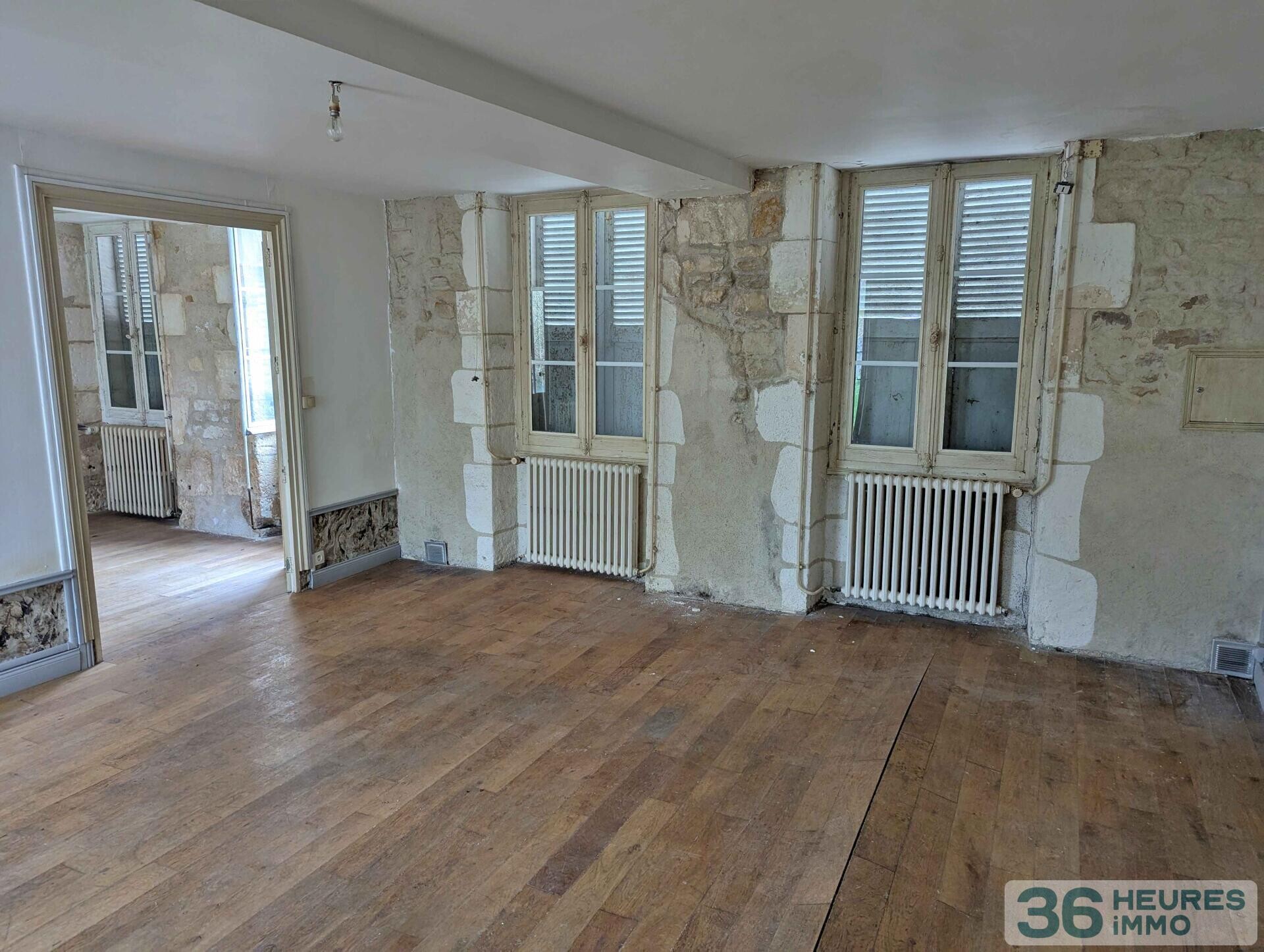 Immeuble en monopropriété comprenant 5 logements à rénover avec jardin à COULANGES LA VINEUSE