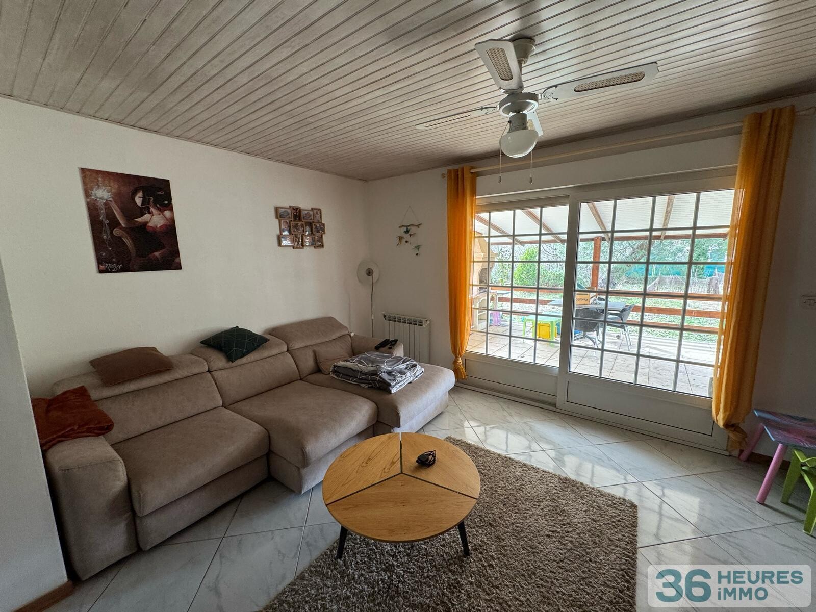 Maison de plain-pied avec beau terrain attenant 