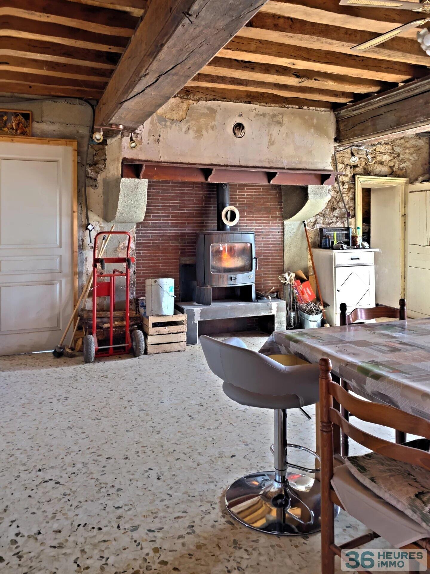 A VENDRE MAISON ANCIENNE A RENOVER SUR 3208m² DE TERRAIN-21390 DOMPIERRE EN MORVAN
