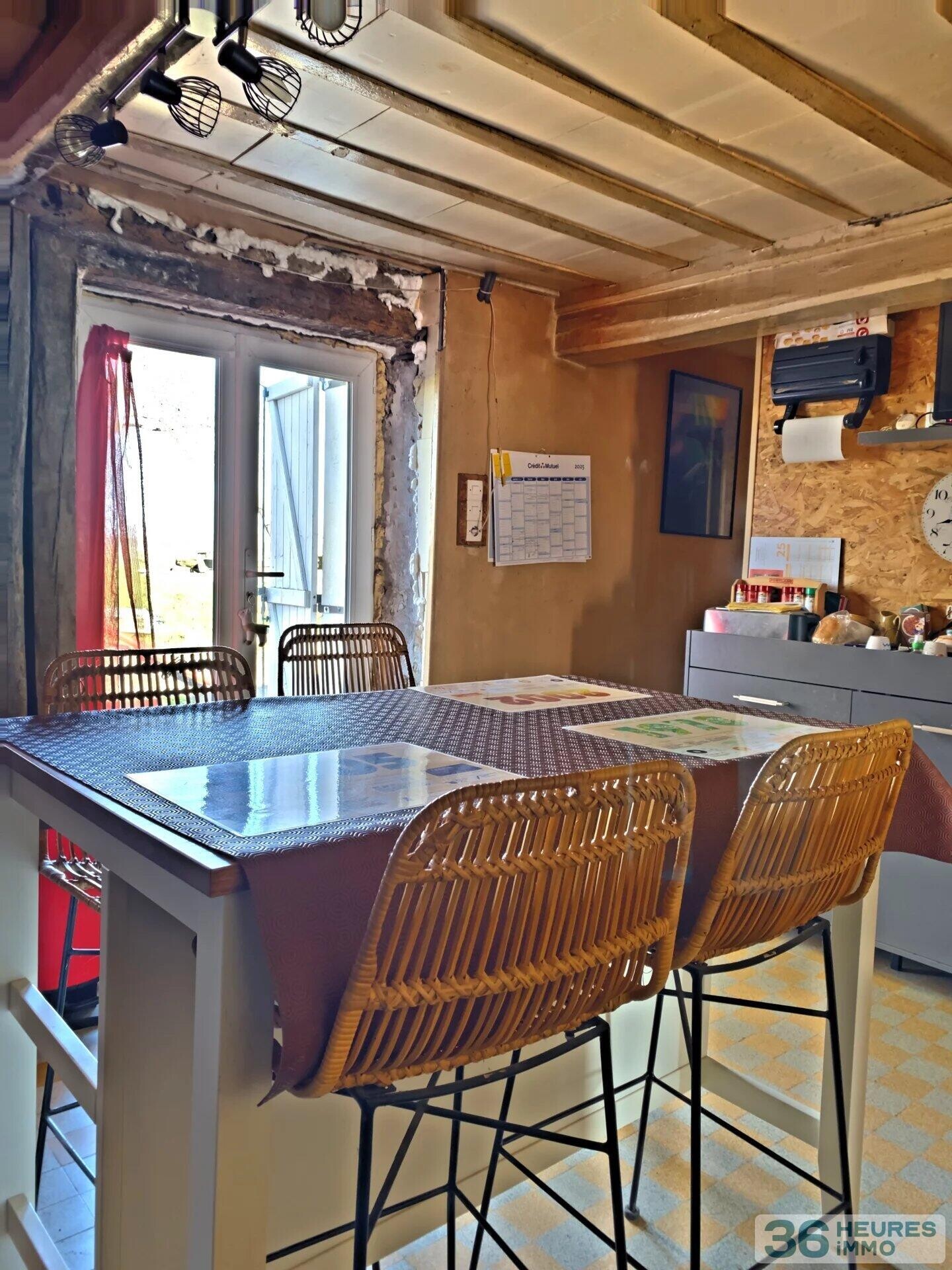 A VENDRE MAISON ANCIENNE A RENOVER SUR 3208m² DE TERRAIN-21390 DOMPIERRE EN MORVAN