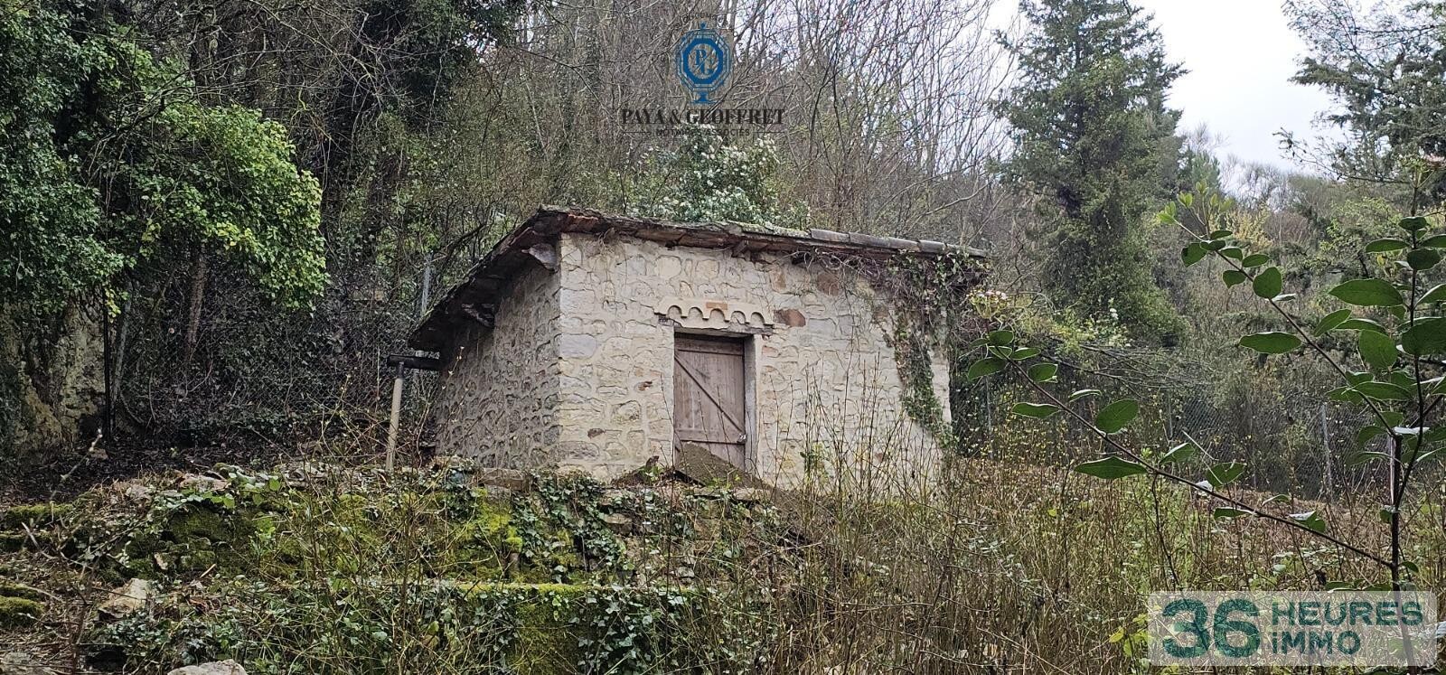 Terrain de 2790m² à LE LUC