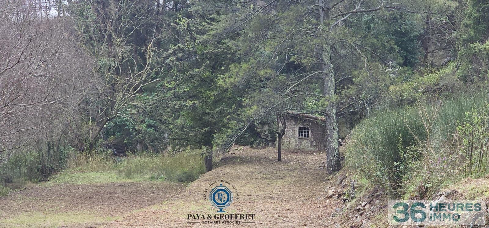 Terrain de 2790m² à LE LUC