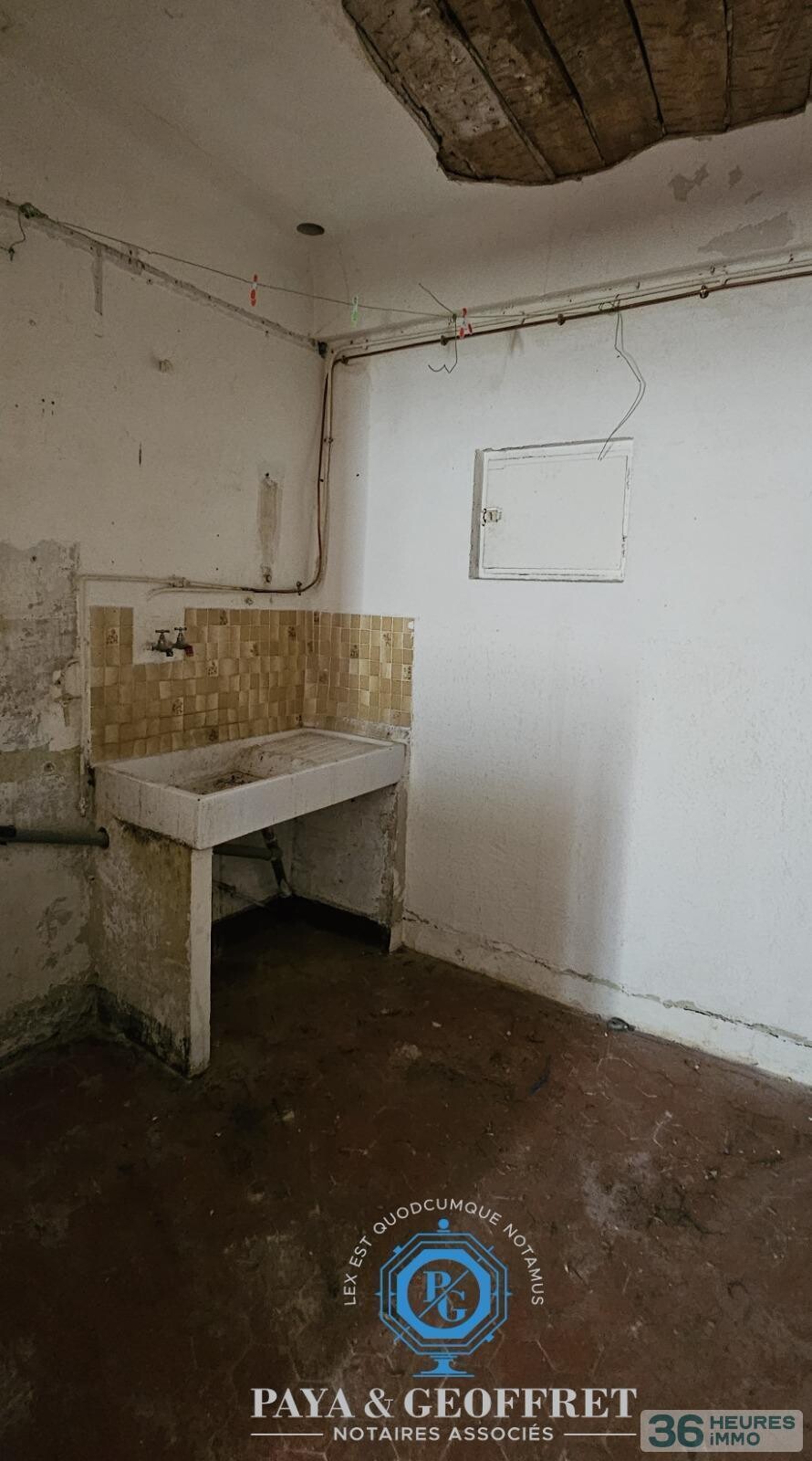 Immeuble de rapport à rénover de 276 m² à LA ROQUEBRUSSANNE