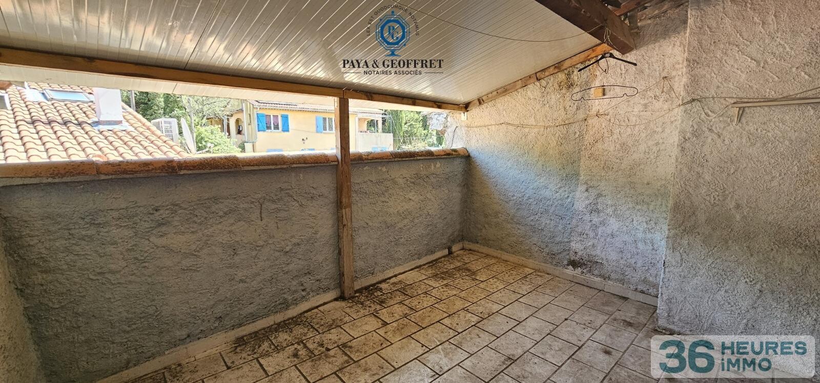 Immeuble de rapport à rénover de 276 m² à LA ROQUEBRUSSANNE