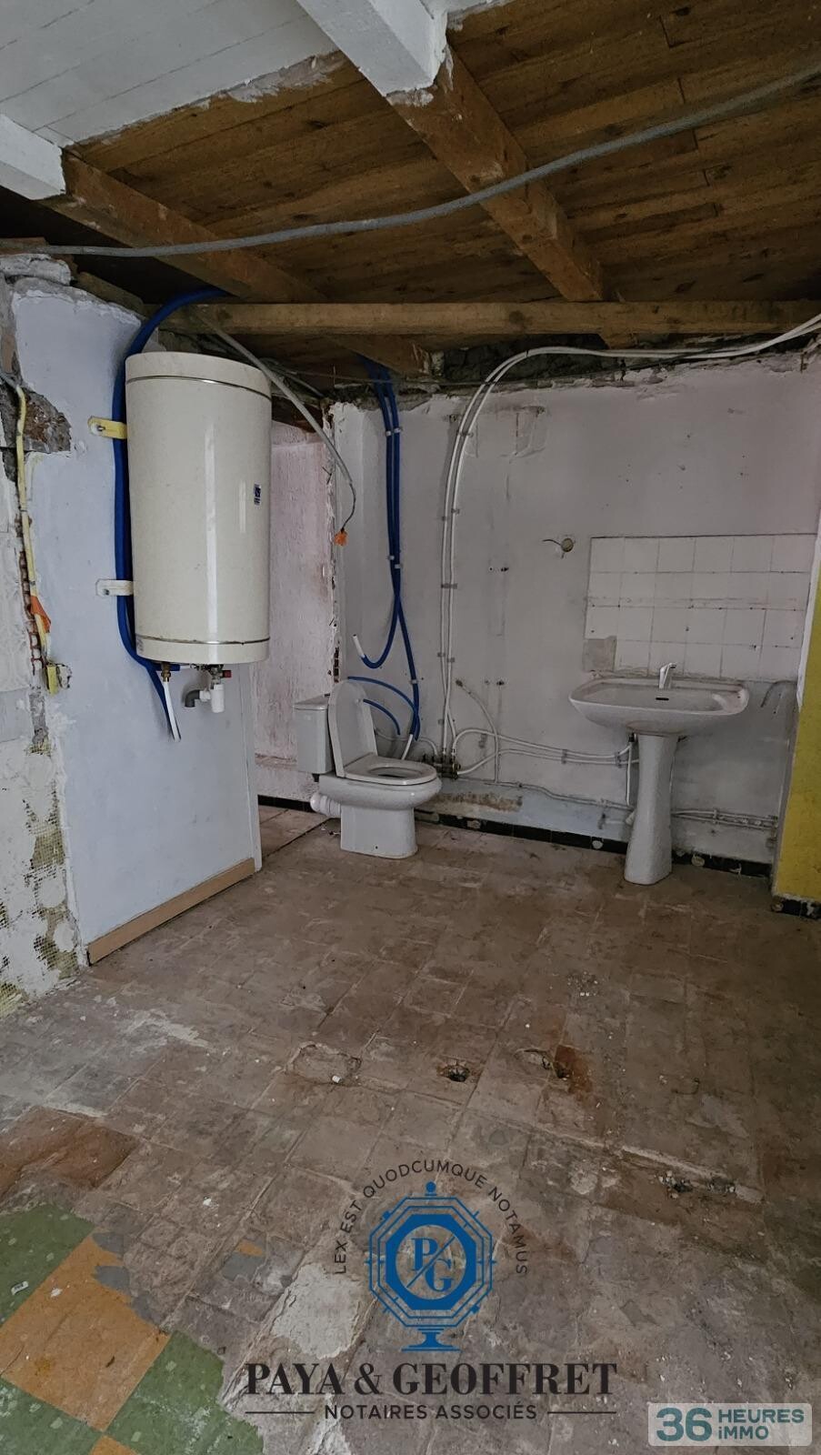 Immeuble de rapport à rénover de 276 m² à LA ROQUEBRUSSANNE