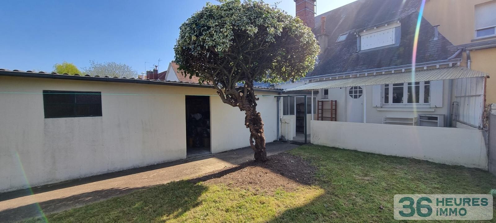 MAISON CITE DES PINS. 