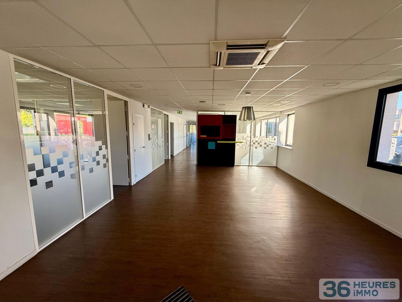 Bureaux / 360 m²