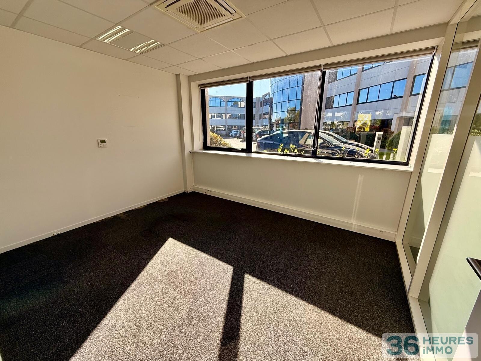 Bureaux / 360 m²