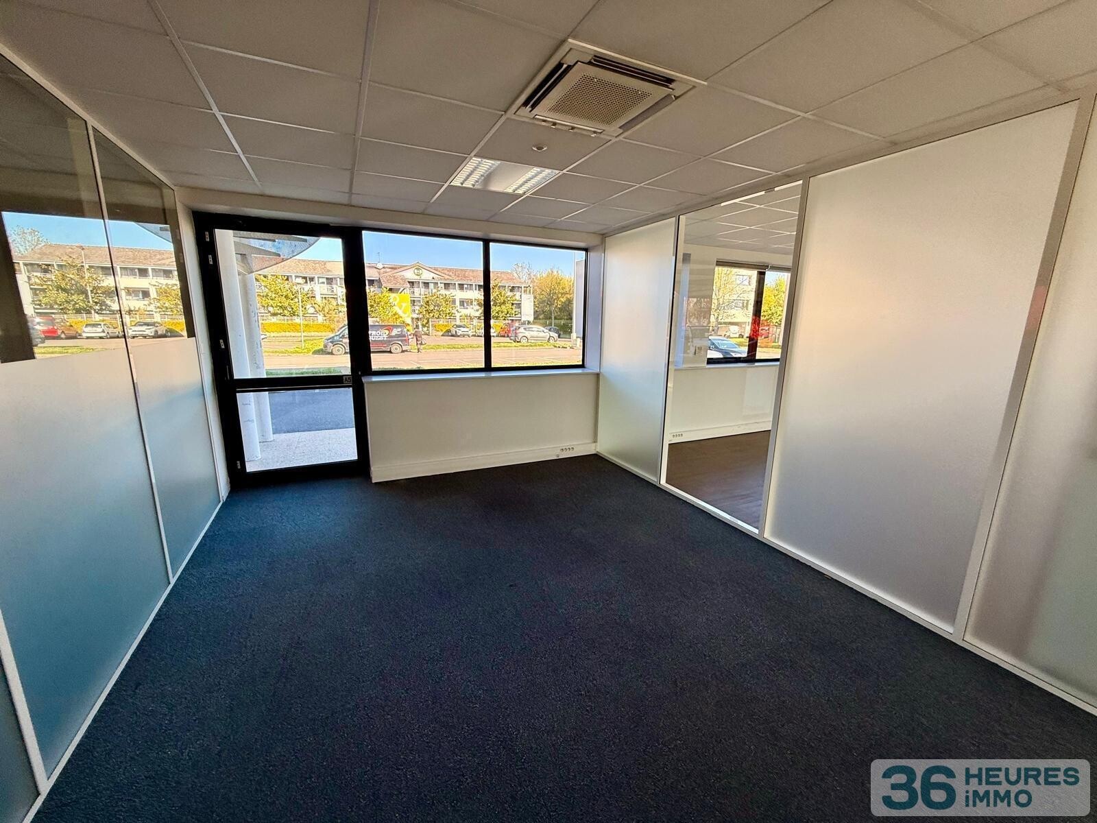 Bureaux / 360 m²